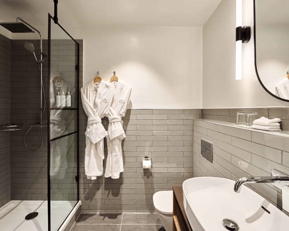 20251021 Belfry BH Bathroom 0593
